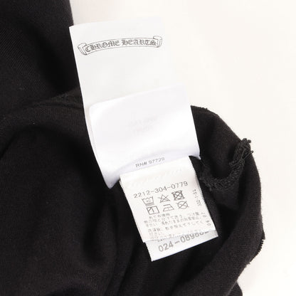 近年モデル ダガー&ブランドロゴ ポケット Tシャツ