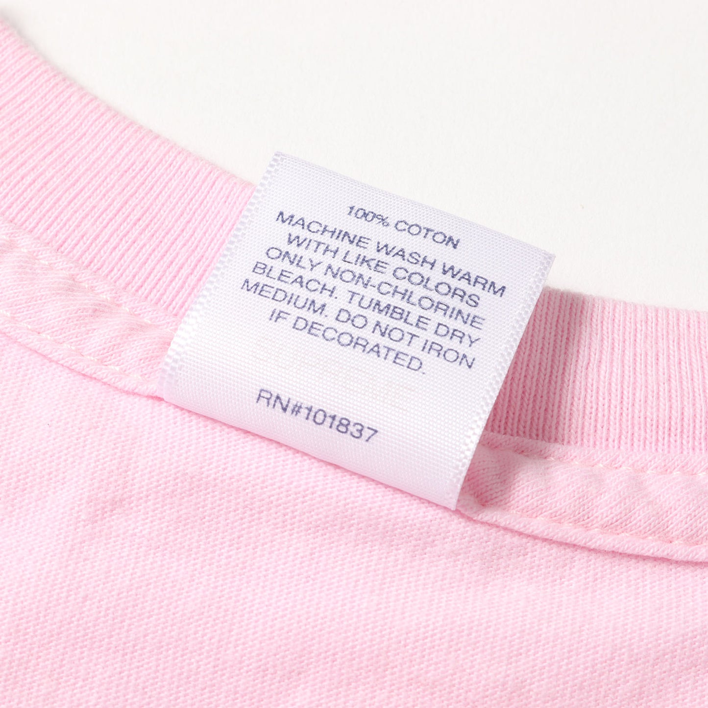 21SS ×KAWS チョークBOXロゴ Tシャツ(Chalk Box Logo Tee)