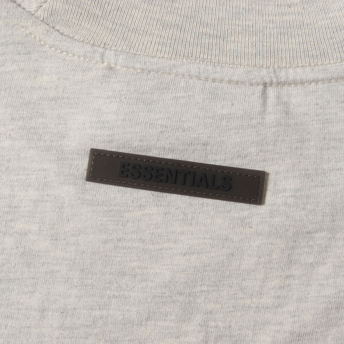FOG ESSENTIALS ブランドロゴ ロングスリーブ Tシャツ