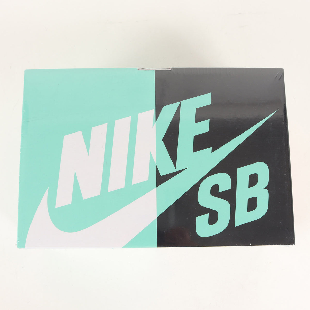 2018年モデル BE@RBRICK ×NIKE SB WHITE 100％ & 400％