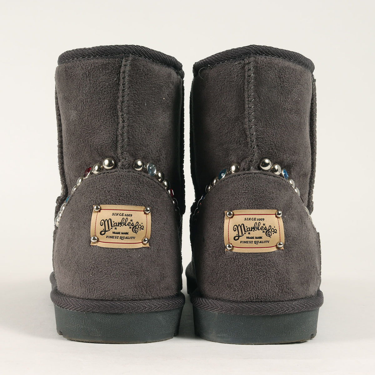 スタッズ付き フェイクファー ブーツ (ORIGINAL FAUX FUR STUDS BOOTS)
