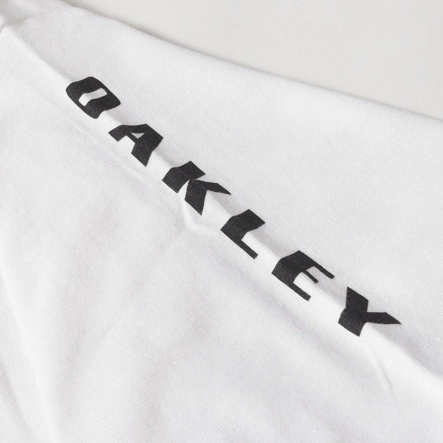 ×fragment design ブランドロゴ クルーネック Tシャツ