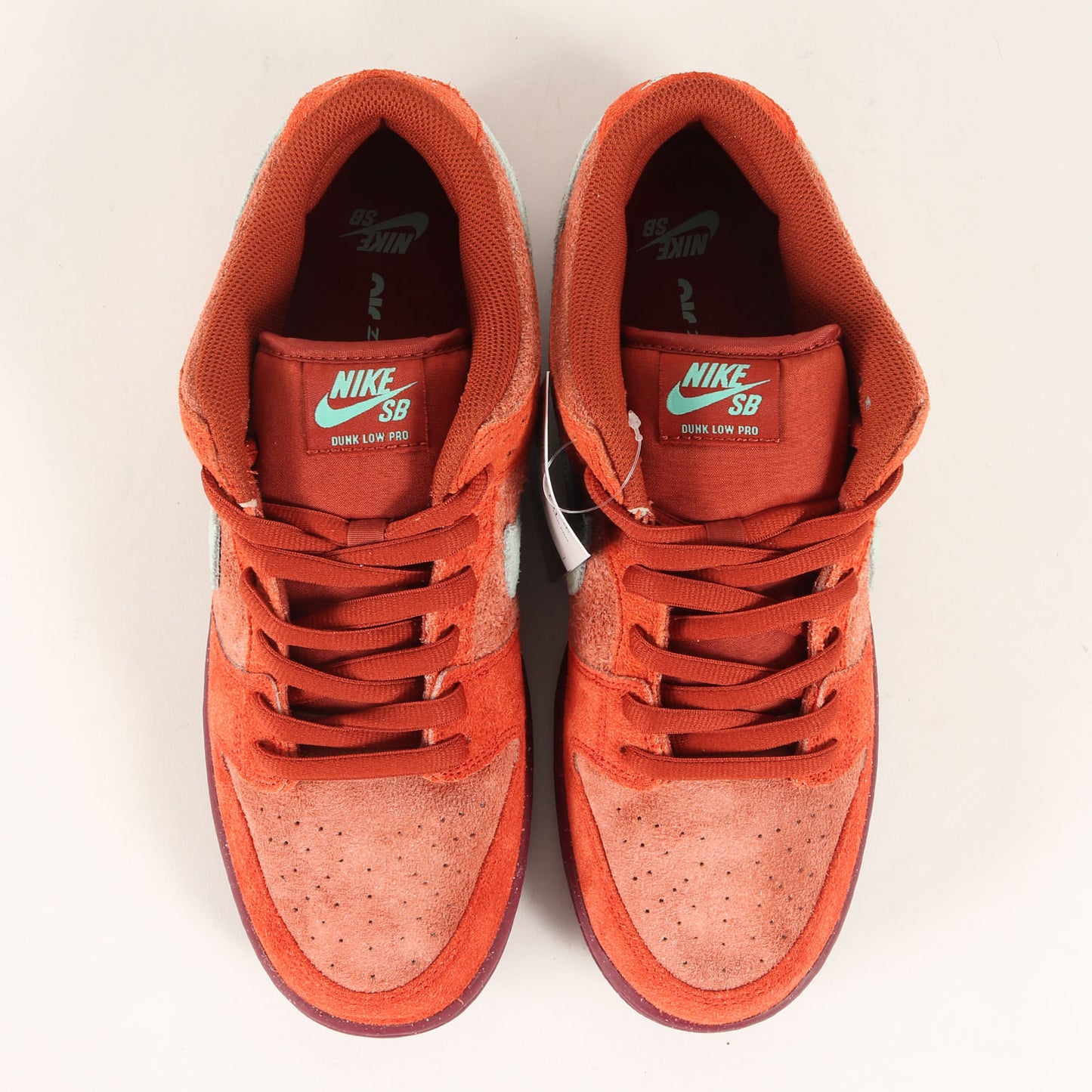 SB DUNK LOW PRO PRM MYSTIC RED AND ROSEWOOD (DV5429-601)