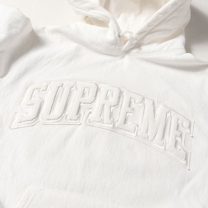 シェニール アーチロゴ スウェットパーカー(Patent Chenille Arc Logo Hooded Sweatshirt)