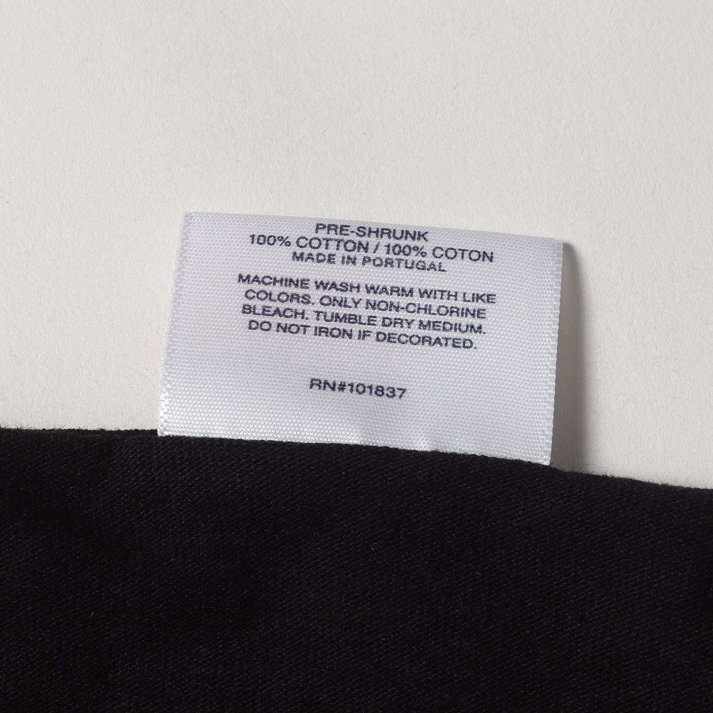 ×COMME des GARCONS SHIRT スプリット BOXロゴ Tシャツ(Split Box Logo Tee)