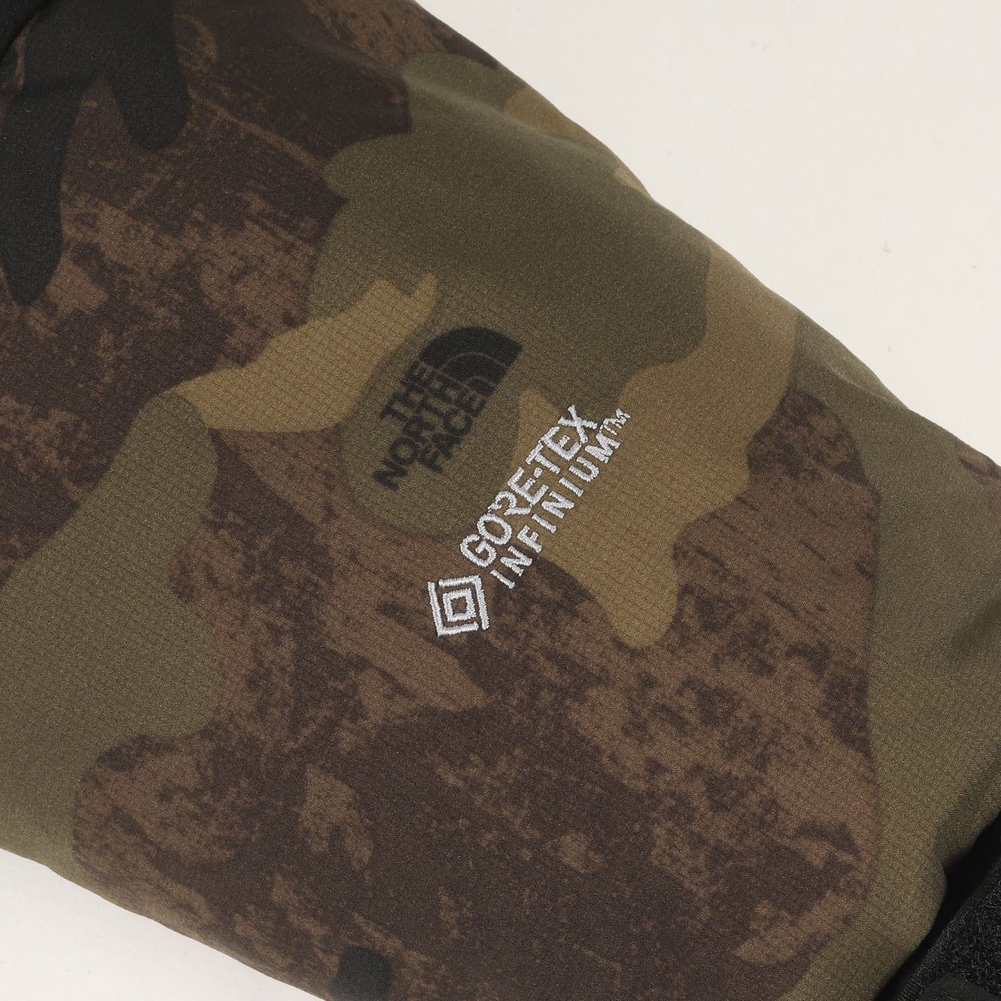 22AW GORE-TEX INFINIUM 迷彩 バルトロライト ダウンジャケット(Novelty Baltro Light Jacket)