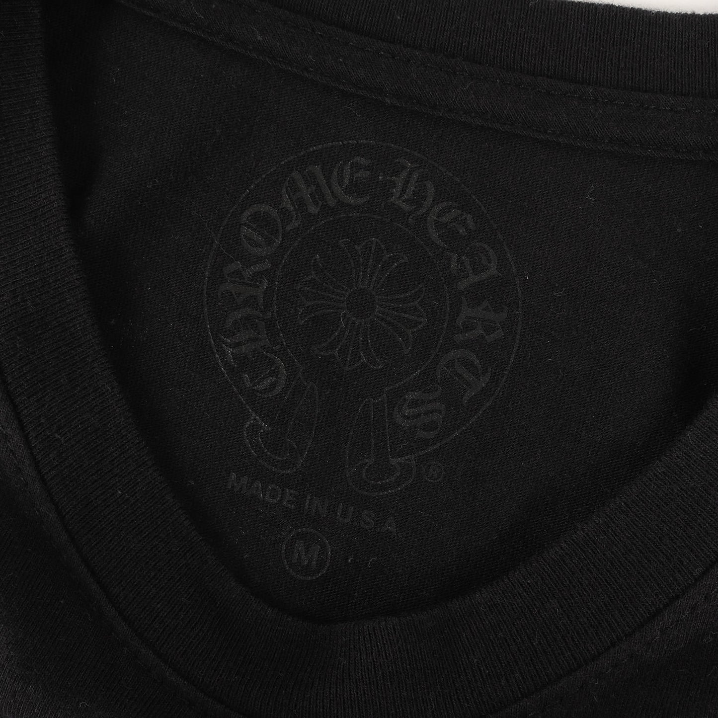 近年モデル ブランドロゴ ポケット Tシャツ