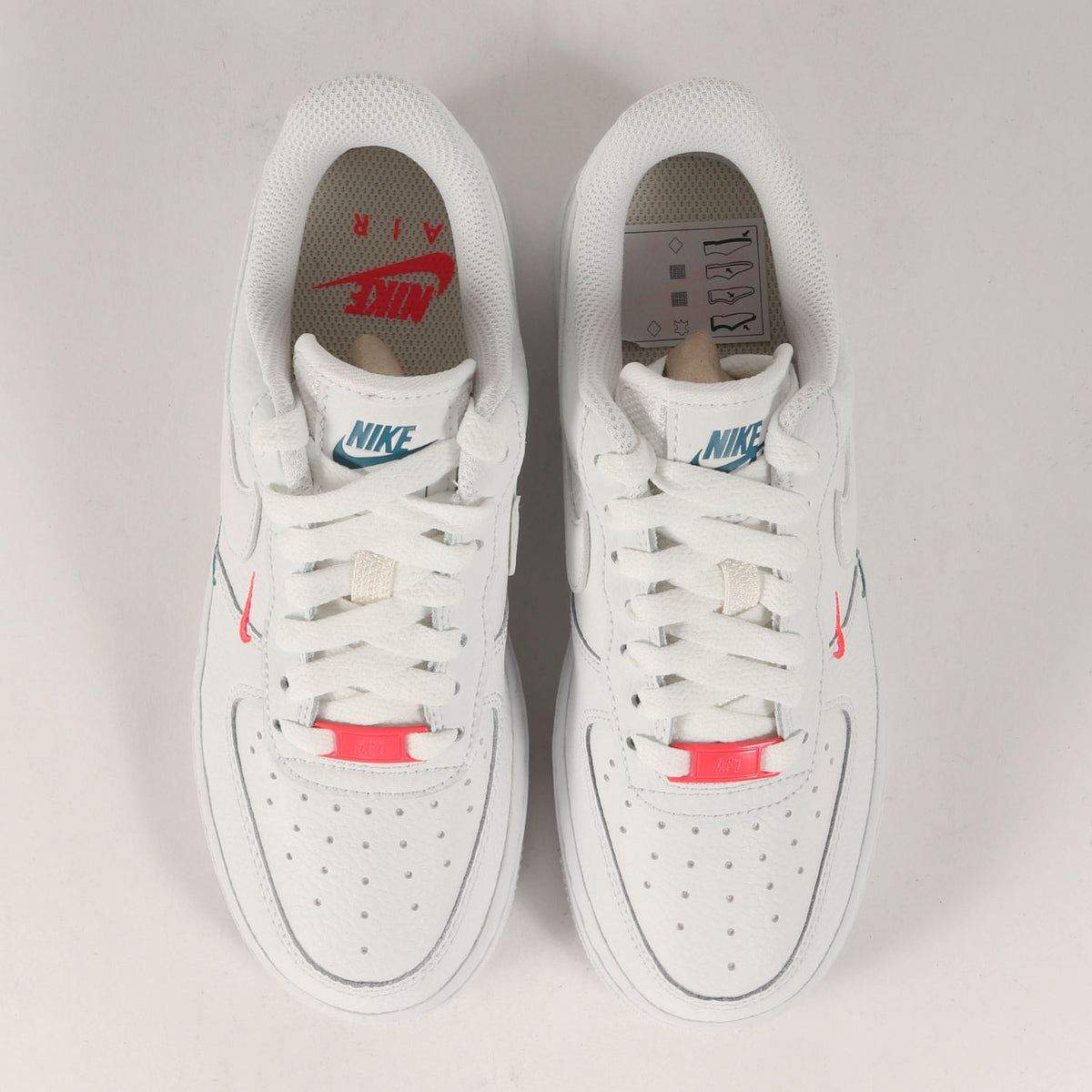WMNS AIR FORCE 1 '07 ESSENTIAL (CT1989-101)