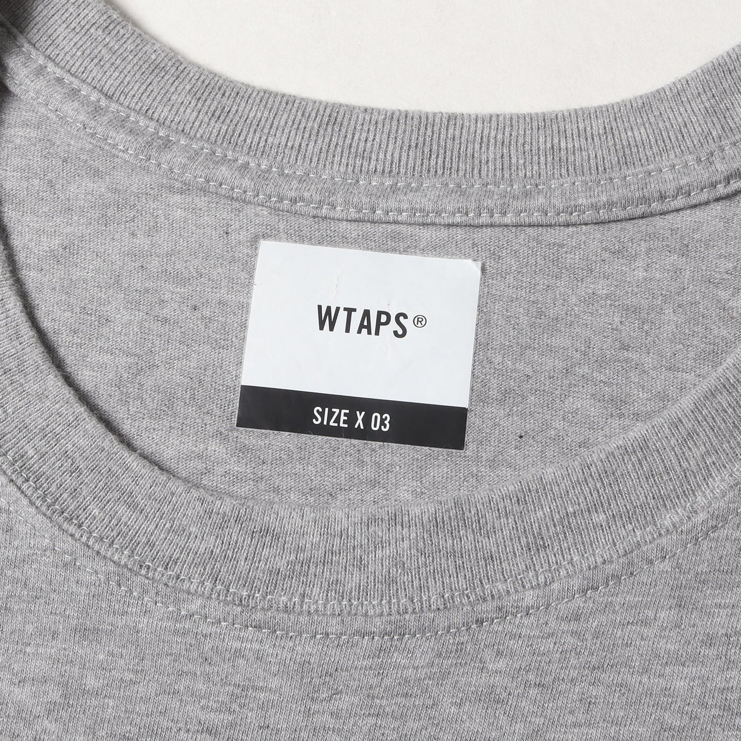 6連ロゴ クルーネック Tシャツ