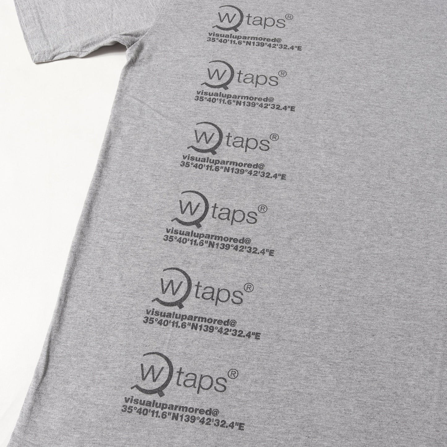 6連ロゴ クルーネック Tシャツ