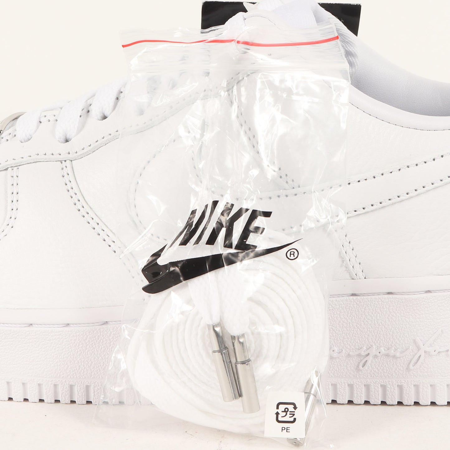 ×Drake NOCTA AIR FORCE 1 LOW SP CERTIFIED LOVER BOY (CZ8065-100)