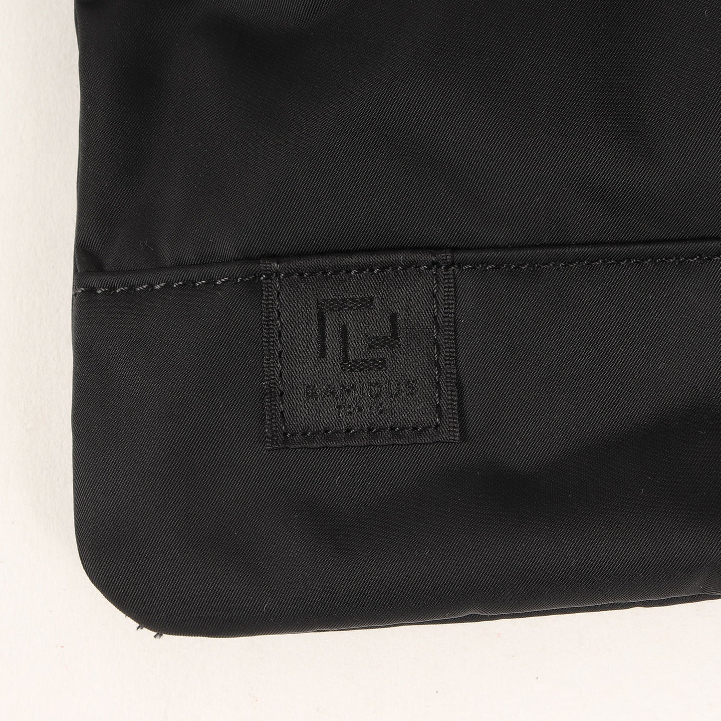×fragment design ブラックビューティー サコッシュ(BLACK BEAUTY SACOCHE)