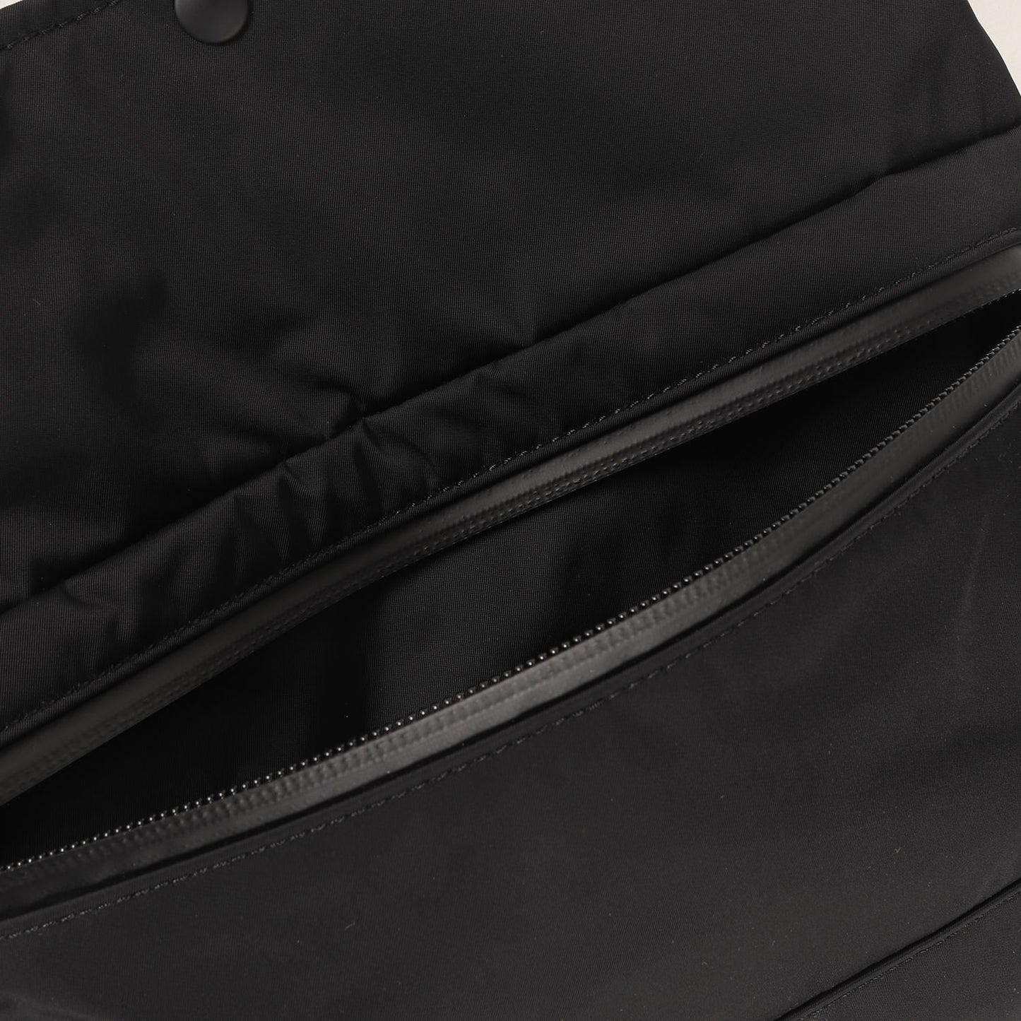×fragment design ブラックビューティー サコッシュ(BLACK BEAUTY SACOCHE)