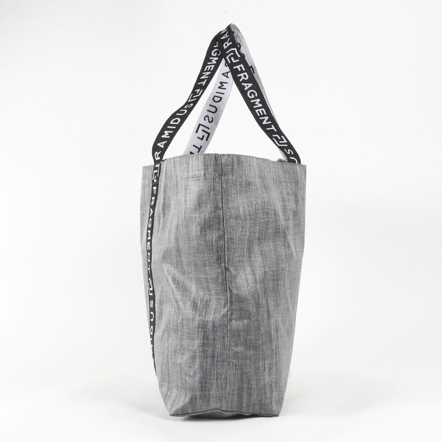 ×fragment design トートバッグ