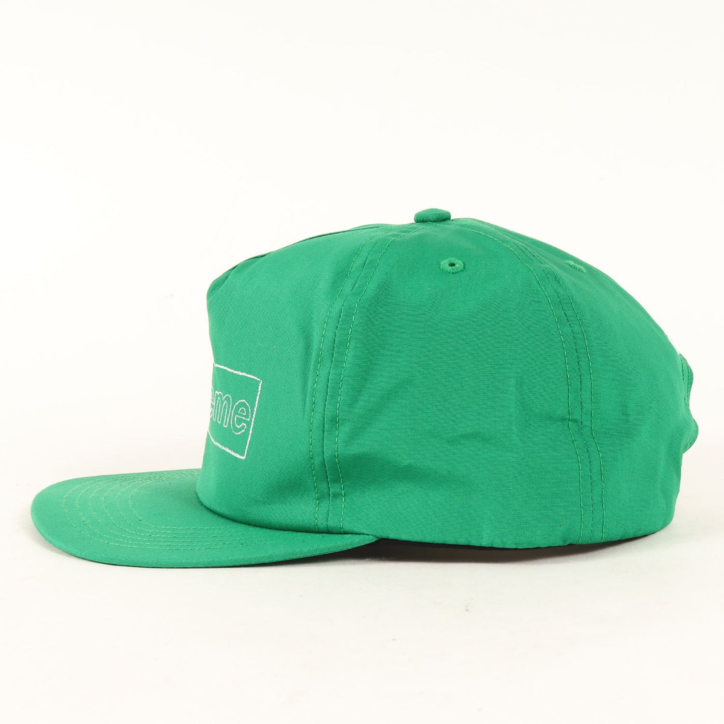 21SS ×KAWS チョークBOXロゴ 5パネルキャップ(Chalk Logo 5-Panel)