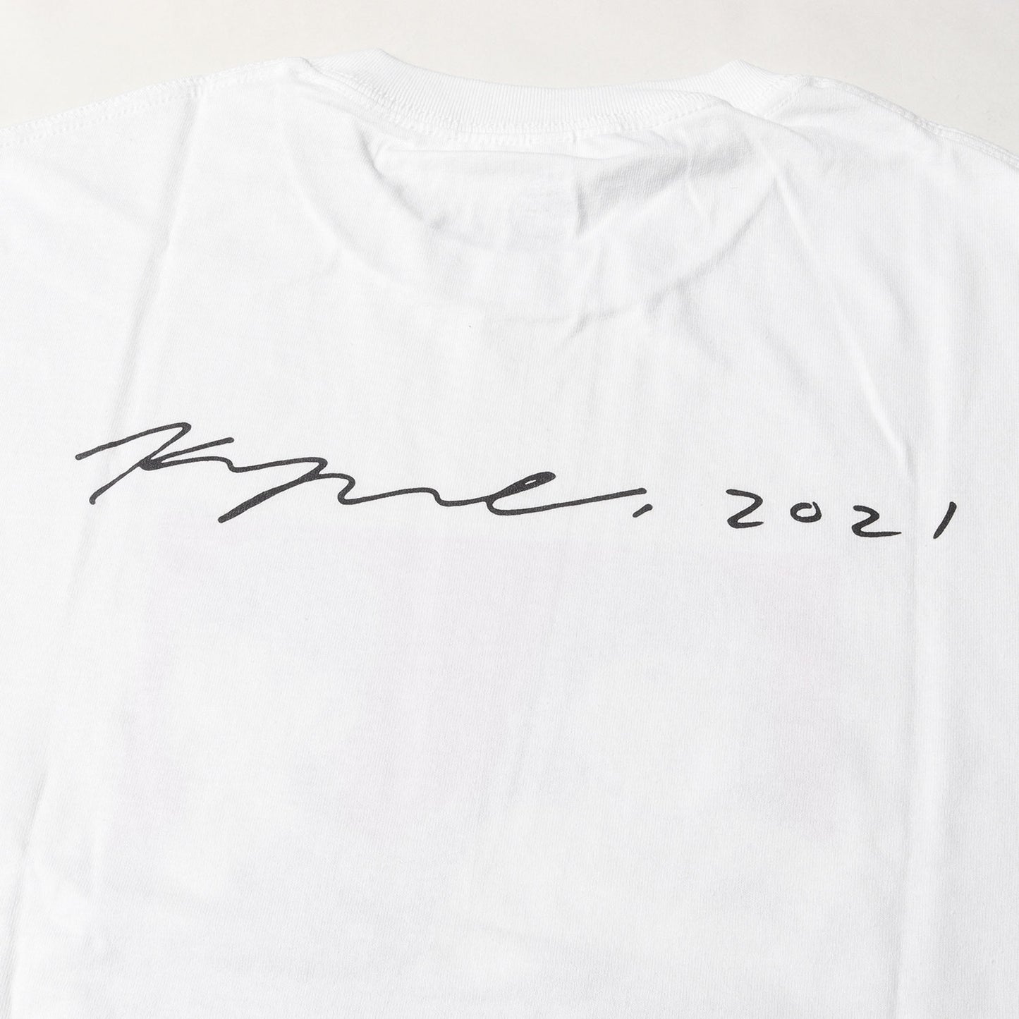 KYNE レディーグラフィック Tシャツ