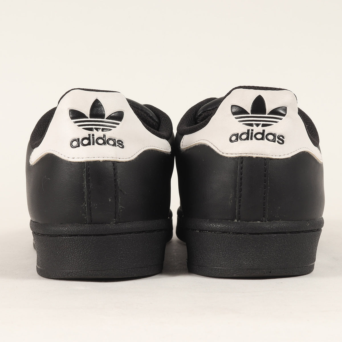 SUPERSTAR FOUNDATION (B27140)