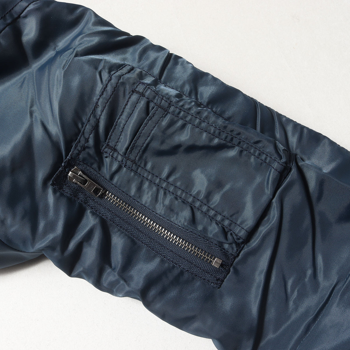 ×Schott MA-1 ボンバージャケット