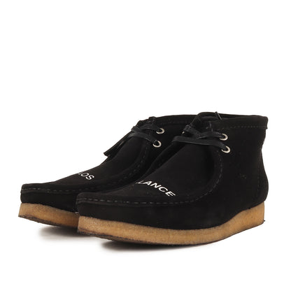 22AW ×Clarks スウェード ワラビー ブーツ (Wallabee Boots)