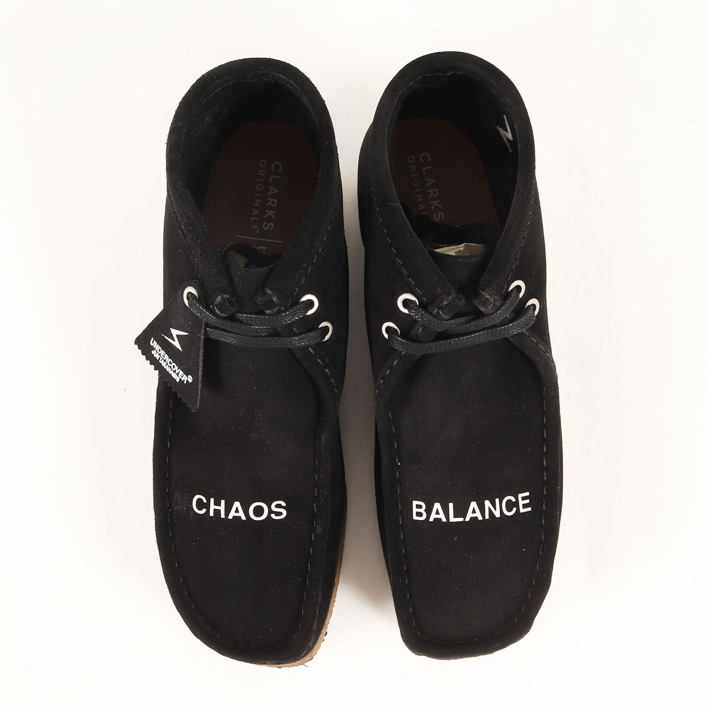 22AW ×Clarks スウェード ワラビー ブーツ (Wallabee Boots)