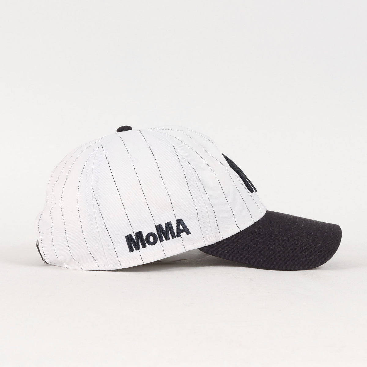 ×MoMA / 二ューヨーク近代美術館 ピンストライプ 6パネルキャップ