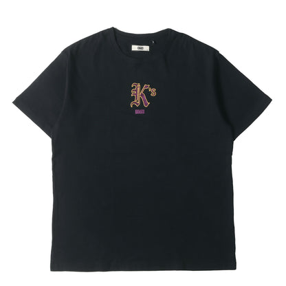 ゴシックロゴ刺繍 クルーネック Tシャツ(Gothic K Tee)