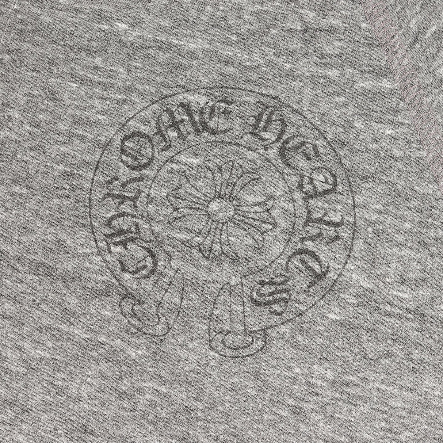 スクロールラベル ヘンリーネック 5分袖 Tシャツ