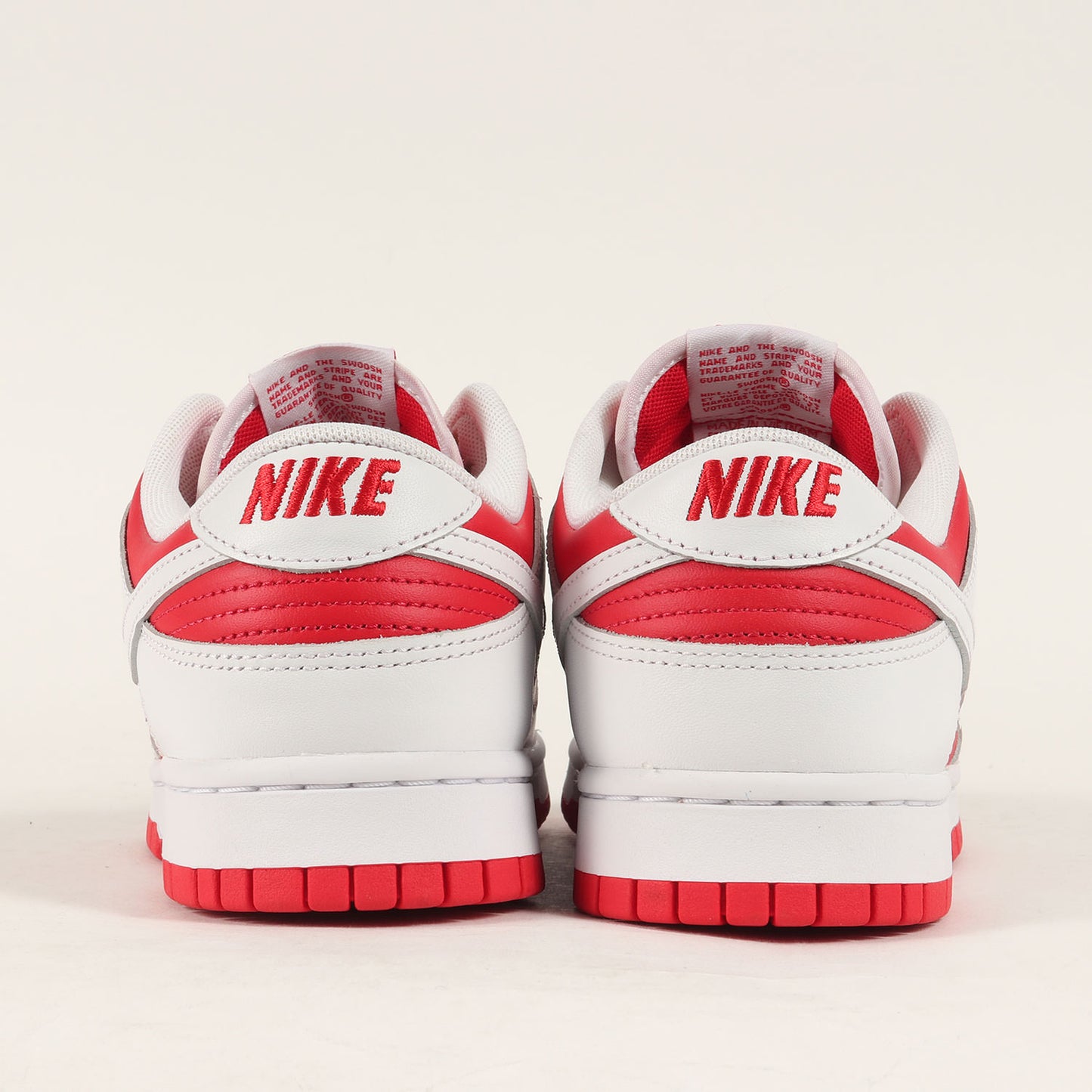 DUNK LOW RETRO CHAMPIONSHIP RED リバース セント・ジョーンズ大学カラー(DD1391-600)