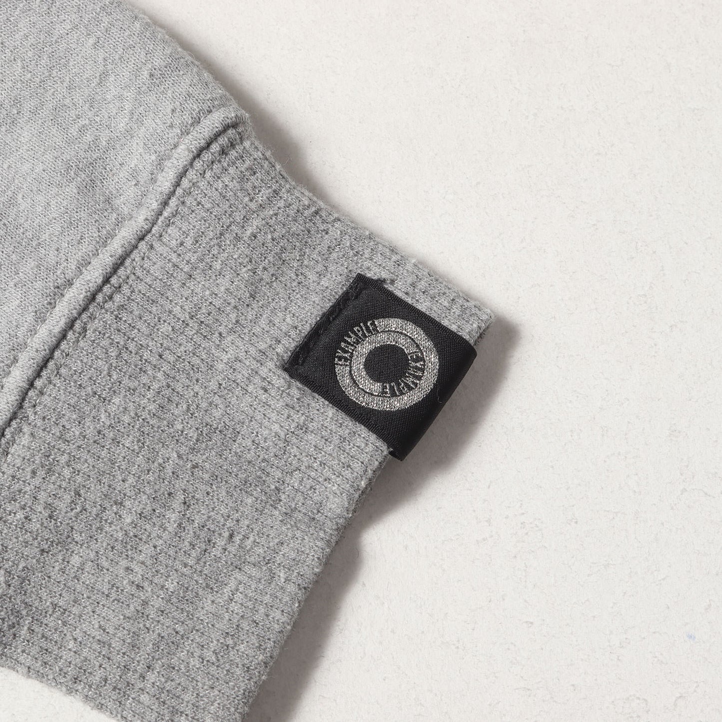 ×101匹わんちゃん クルエラ・デ・ビル スウェット パーカー