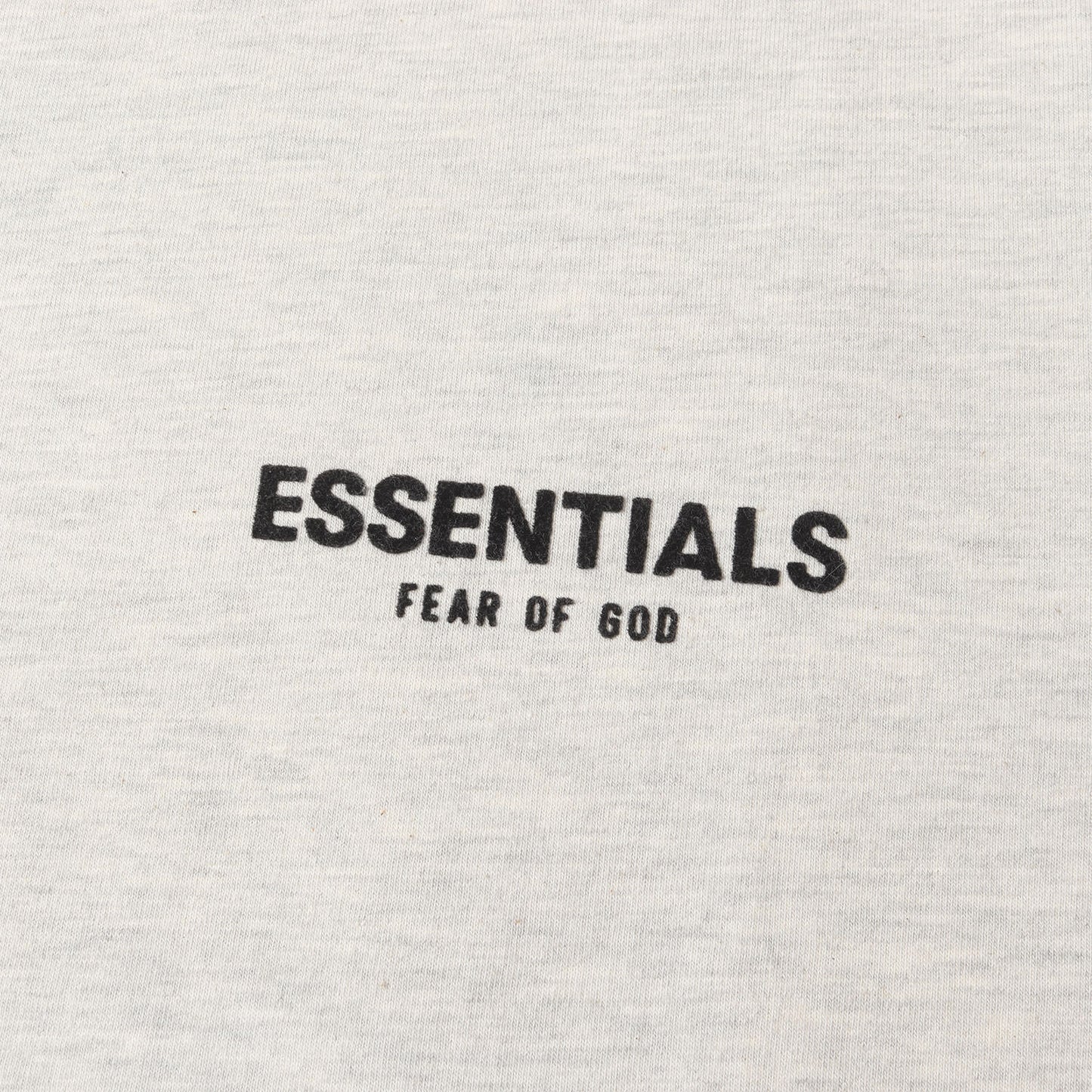 FOG ESSENTIALS フロッキープリント Tシャツ