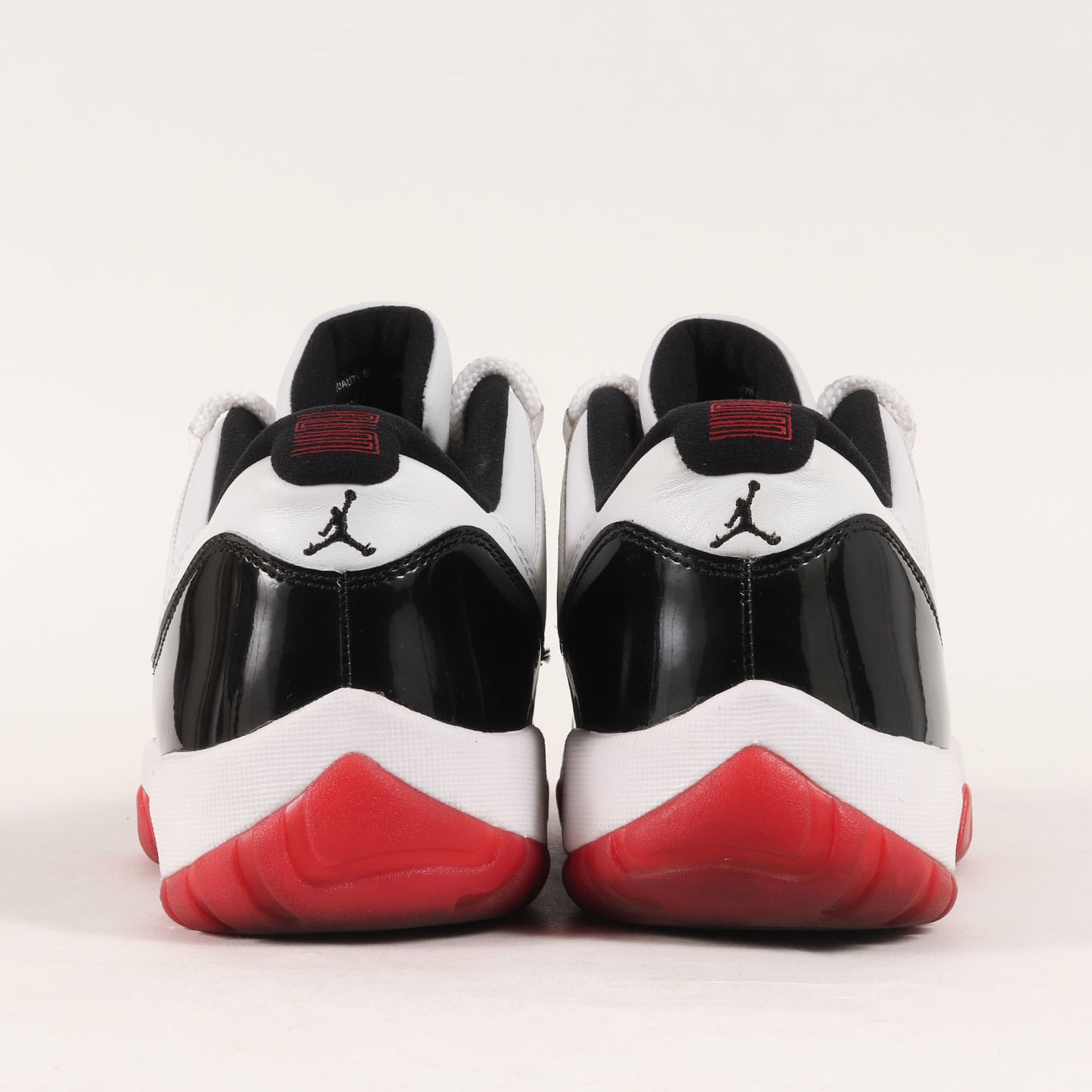AIR JORDAN 11 RETRO LOW WHITE BRED (AV2187-160)