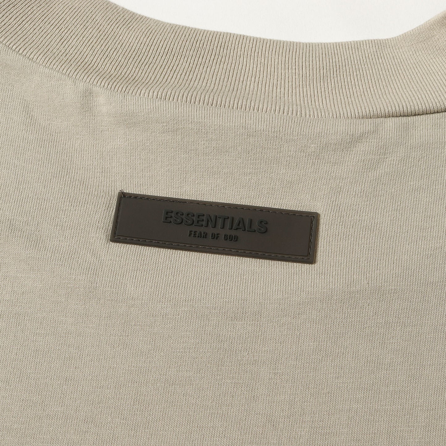 FOG ESSENTIALS オーバーサイズ フロッキープリント Tシャツ