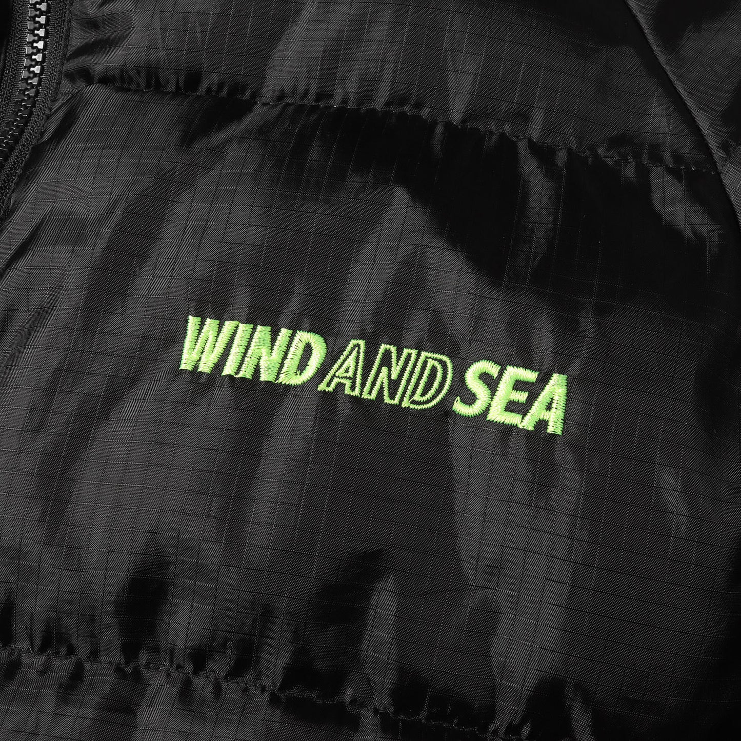 リップストップナイロン フード付き 中綿 ジャケット(Monster parka)