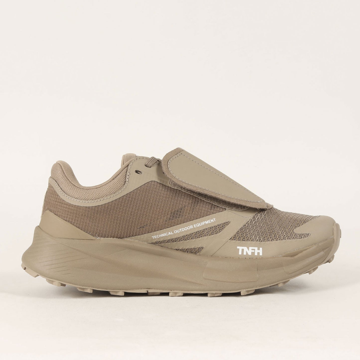 24AW ×HYKE ベクティブ エンデュリス  トレイルランニングシューズ(Vective Enduris 3 SE)