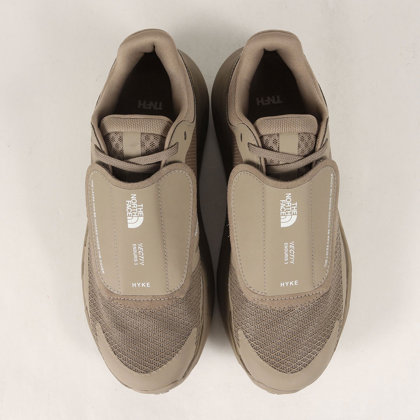 24AW ×HYKE ベクティブ エンデュリス  トレイルランニングシューズ(Vective Enduris 3 SE)