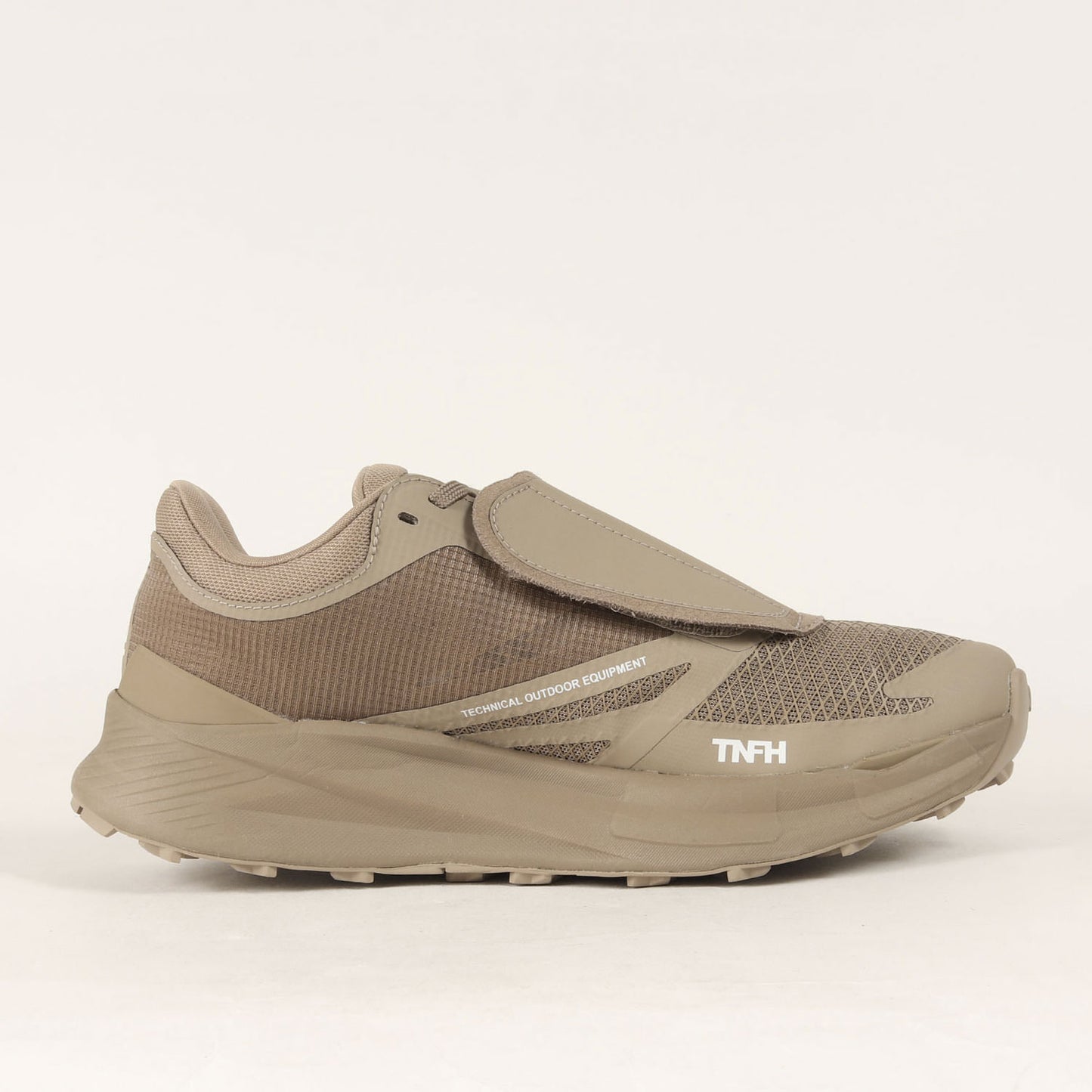 24AW ×HYKE ベクティブ エンデュリス  トレイルランニングシューズ(Vective Enduris 3 SE)