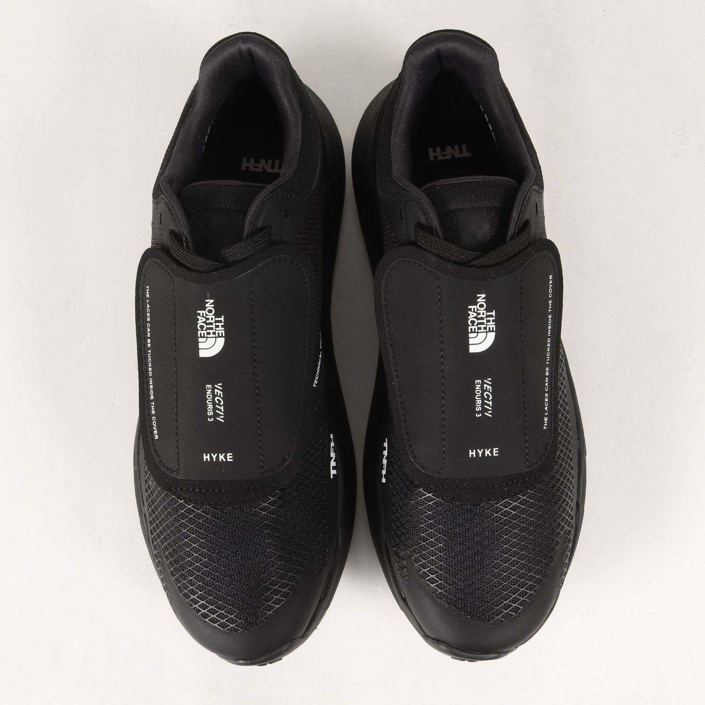 24AW ×HYKE ベクティブ エンデュリス  トレイルランニングシューズ(Vective Enduris 3 SE)