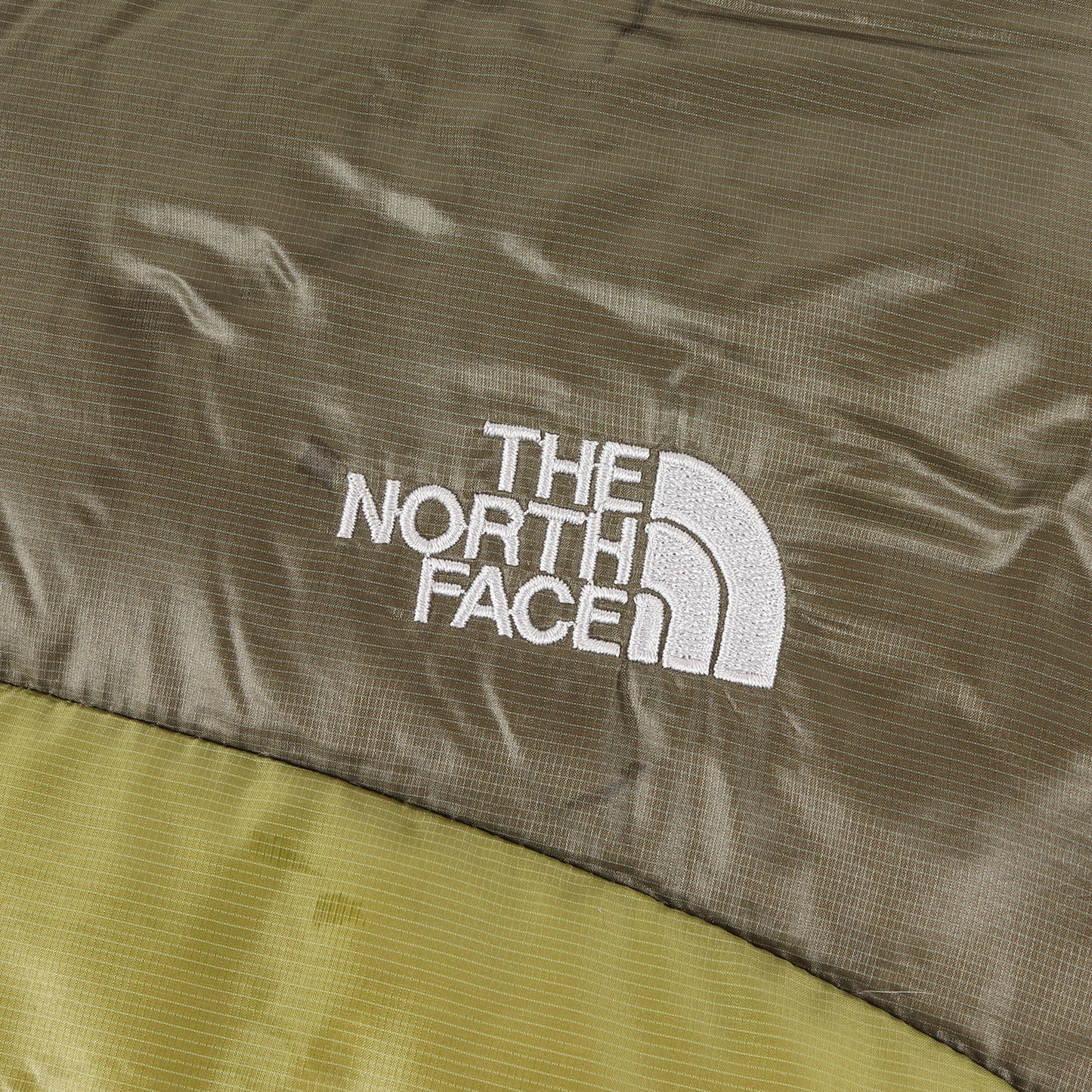 アコンカグア フーディー ダウンジャケット (Aconcagua Hoodie)