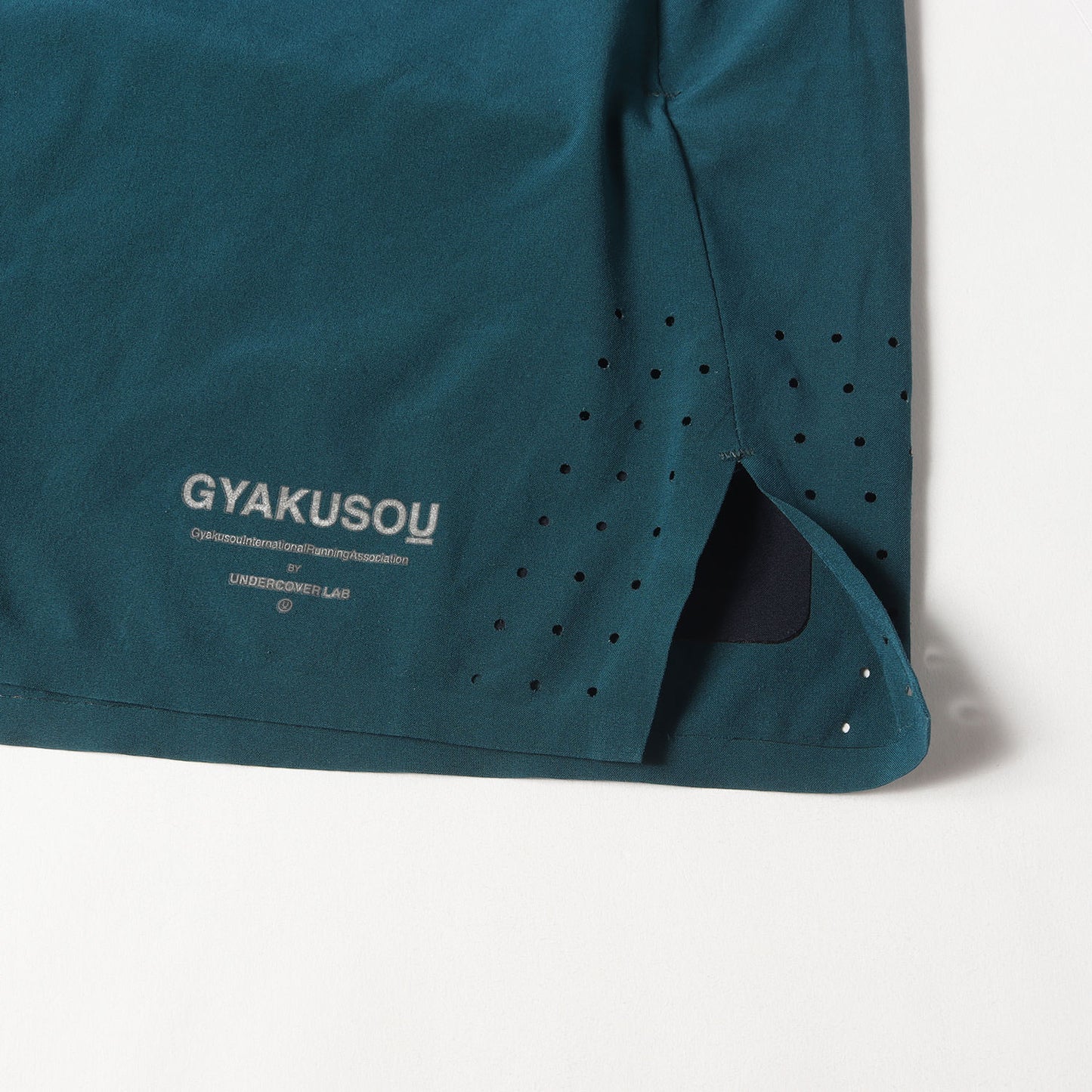 ×NIKE GYAKUSOU ストレッチ ランニング ショート パンツ