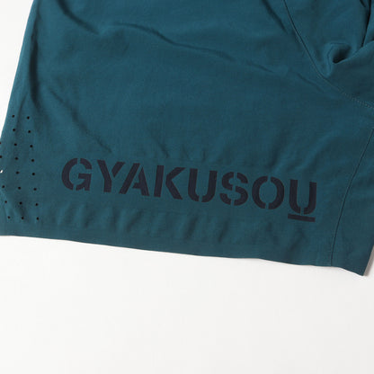 ×NIKE GYAKUSOU ストレッチ ランニング ショート パンツ