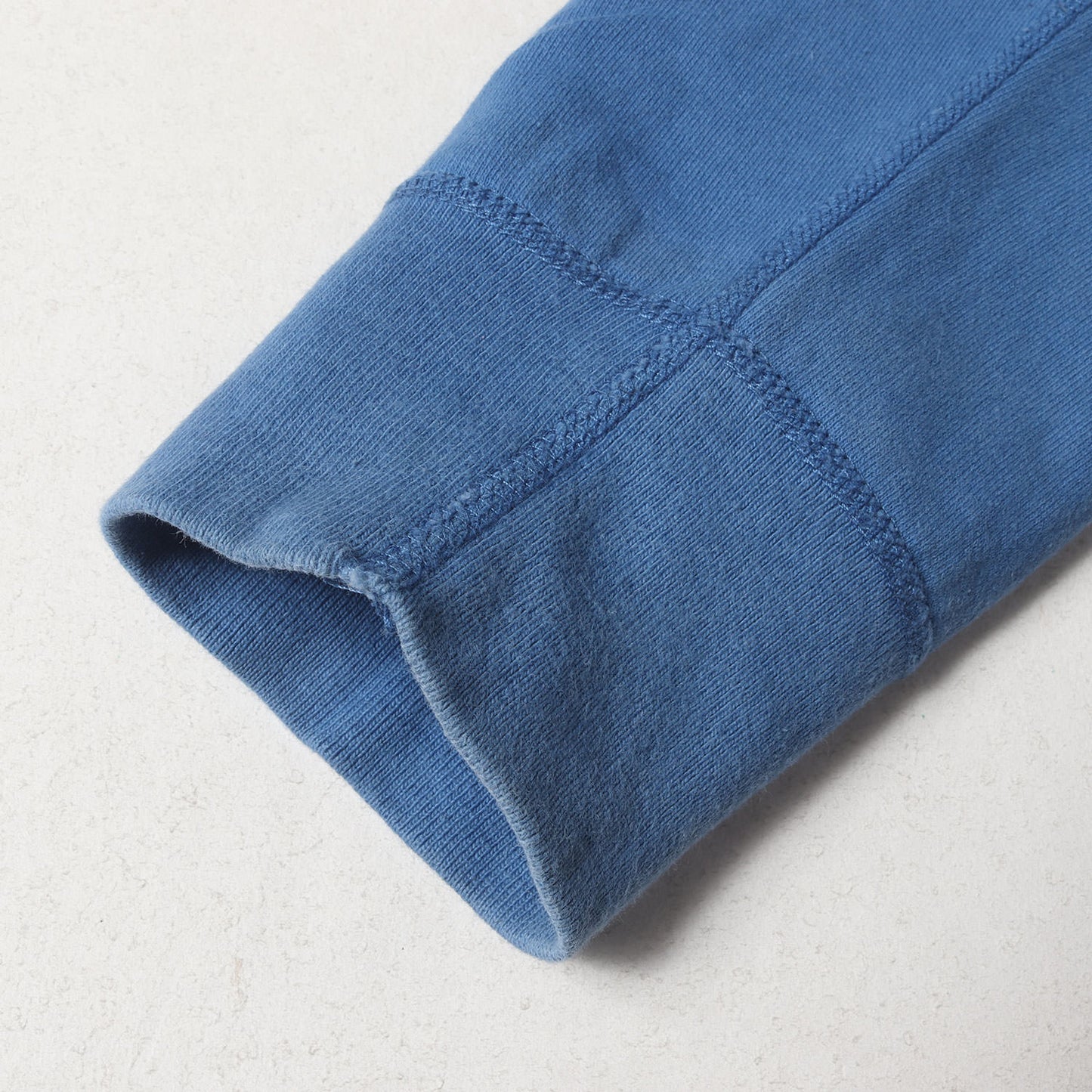袖パッチ付き スウェット パーカー(Sleeve Patch Hooded Sweatshirt)