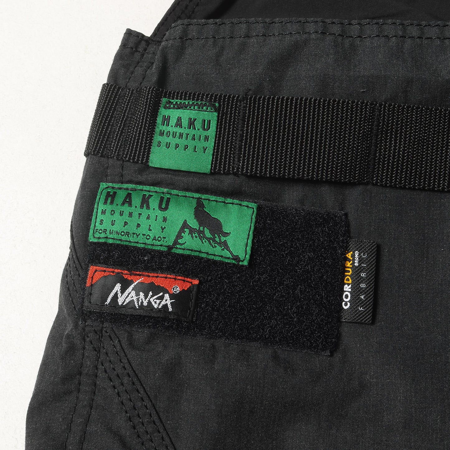 ×H.A.K.U MOUNTAIN SUPPLY 4WAYストレッチ チルアウト テーパード パンツ(CHILLOUT TAPERED)