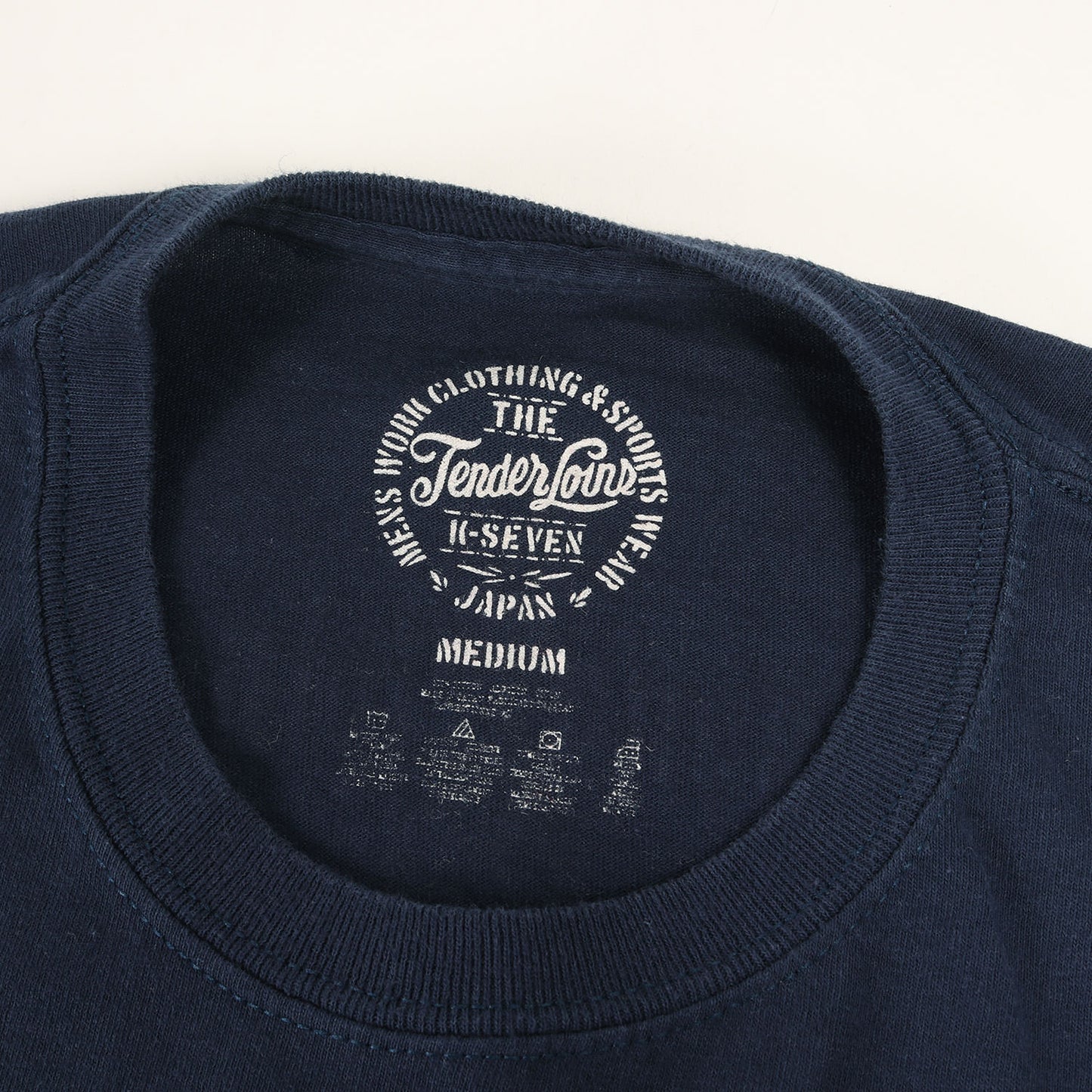 Alternativeロゴ クルーネック Tシャツ(T-TEE ALTERNATIVE)