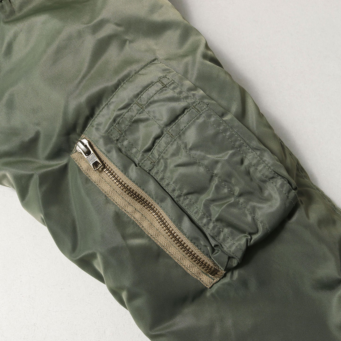×Schott エンブレム刺繍 MA-1 ボンバージャケット