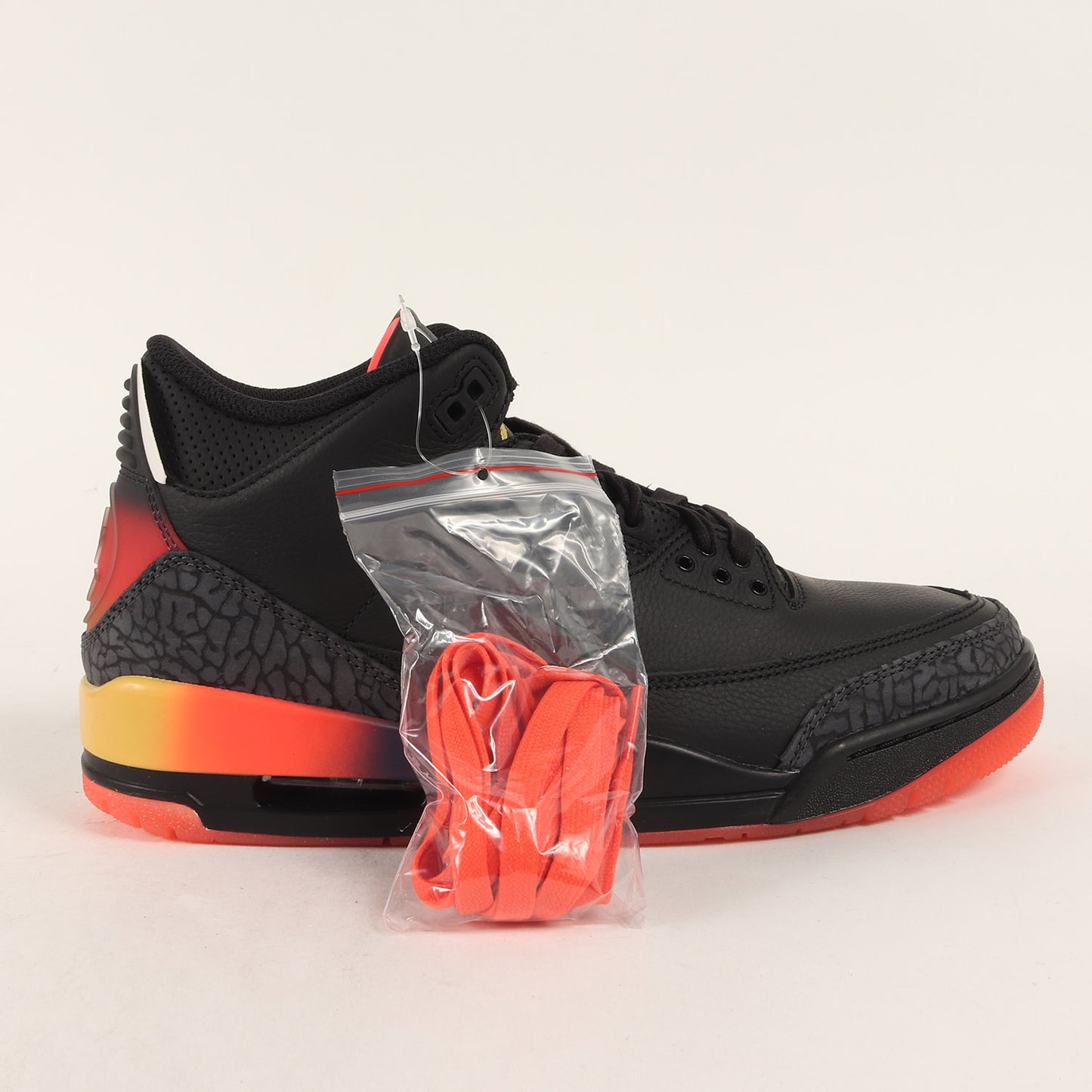 ×J.Balvin AIR JORDAN 3 RETRO SP (FN0344-001)