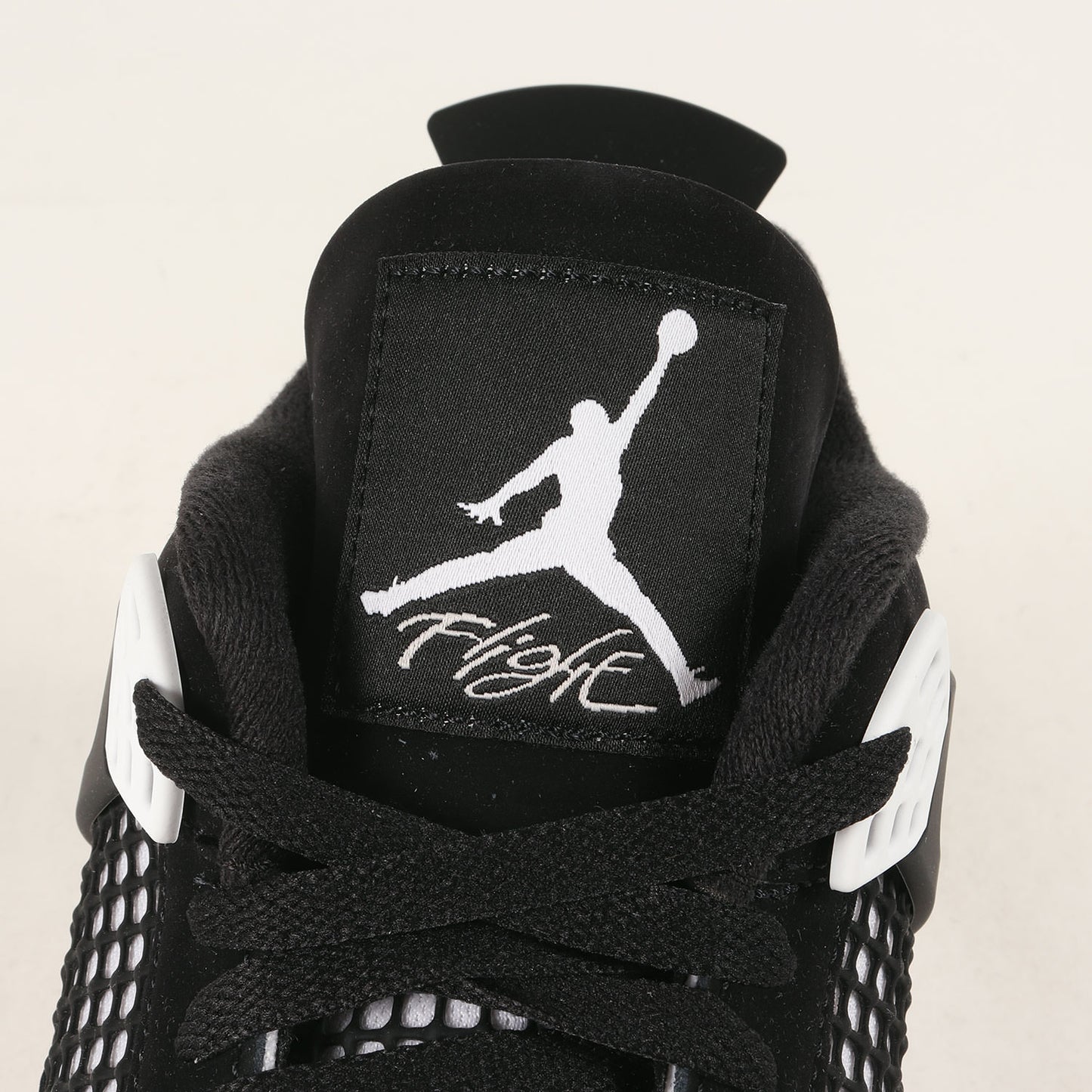 AIR JORDAN 4 RETRO WHITE THUNDER (FQ8138-001)