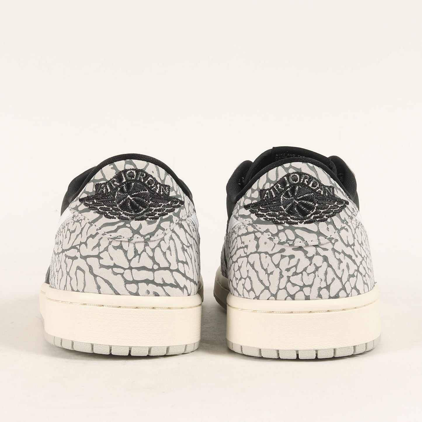 AIR JORDAN 1 RETRO LOW OG BLACK CEMENT (CZ0790-001)