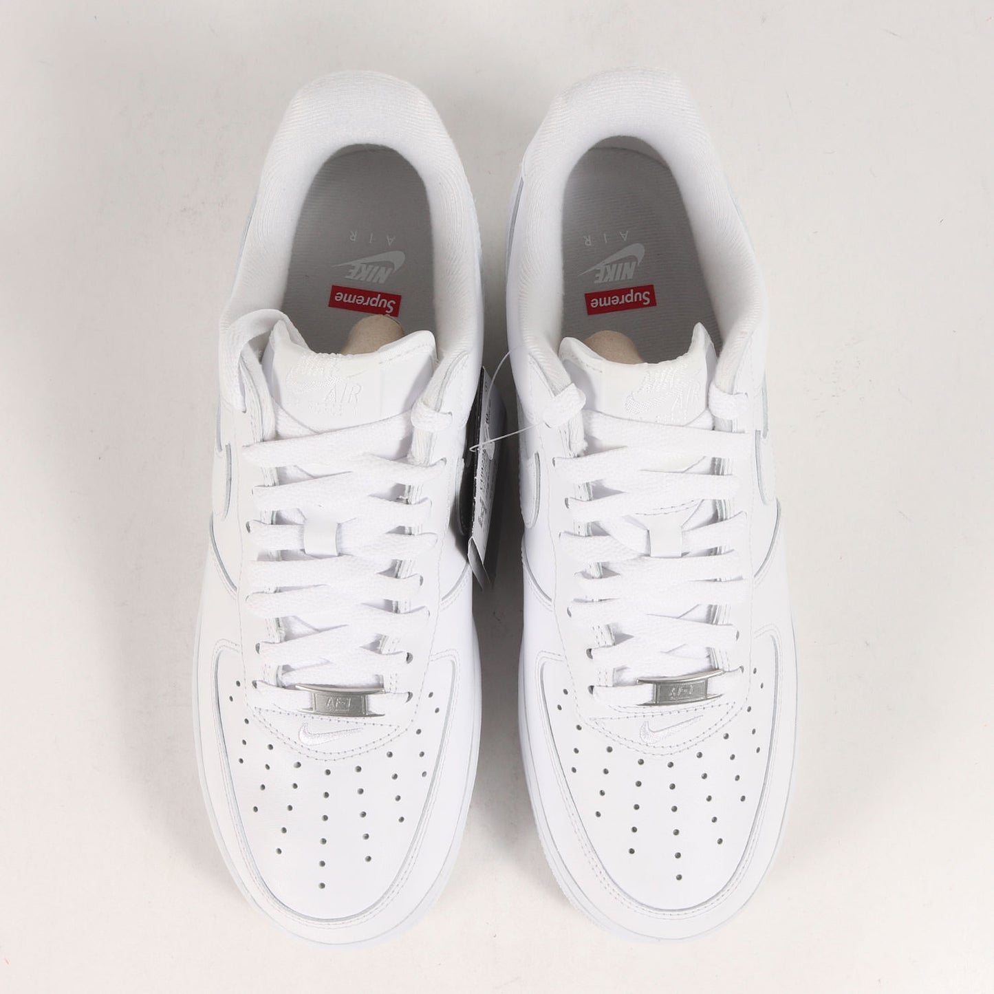 ×NIKE AIR FORCE 1 LOW / SUPREME (CU9225-100 / 2024年製)