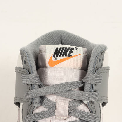 DUNK HI RETRO SE VNTG LIGHT BONE (DM0582-001)