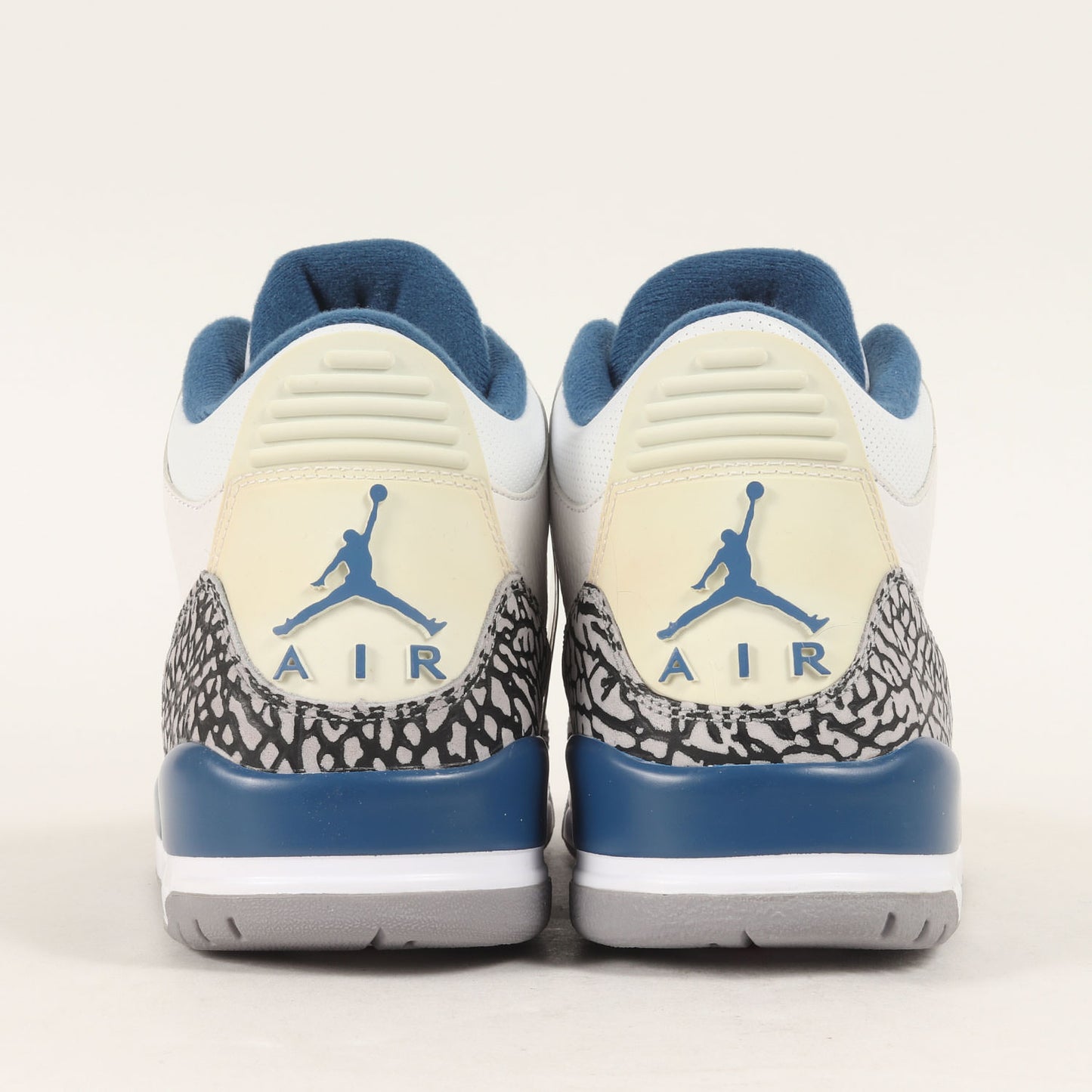 AIR JORDAN 3 RETRO TRUE BLUE (136064-141)